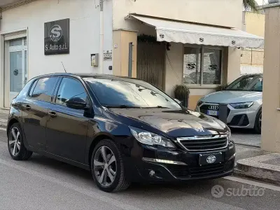 Usata Peugeot 308 Allure 120 CV (88 kW) 2015 Blu Berlina