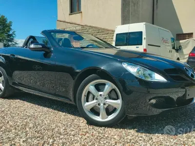 Usata Mercedes SLK350 272 CV (200 kW) 2005 Nero Cabrio