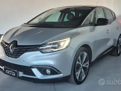 Usado Renault Scénic IV Intens 110 CV (80 kW) 2017 Gris Monovolumen