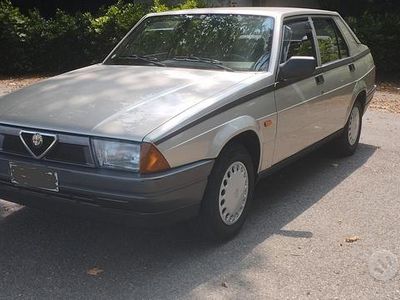 Usata Alfa Romeo 75 1989 Grigio Berlina