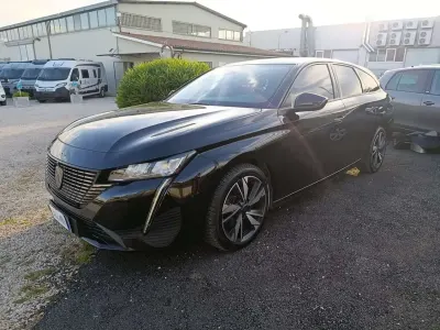 Usata Peugeot 308 Allure 131 CV (96 kW) 2022 Nero Station wagon
