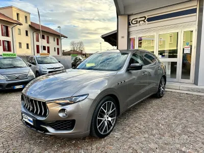 Begagnad Maserati Levante 250 HK (183 kW) 2017 Brun SUV