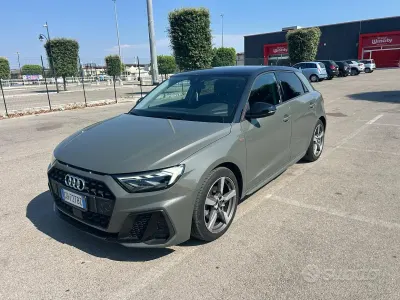 Usata Audi A1 S-Line 110 CV (80 kW) 2022 Verde SUV