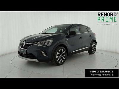 Usata Renault Captur Techno 92 CV (67 kW) 2023 Blu scuro SUV