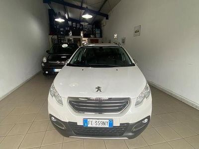 Usata Peugeot 2008 Allure 99 CV (72 kW) 2016 Bianco SUV