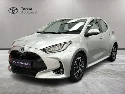 Usata Toyota Yaris Hybrid Trend 116 CV (85 kW) 2022 Argento Berlina