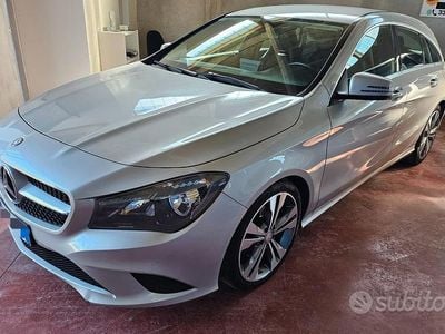 Usata Mercedes CLA200 135 CV (99 kW) 2015 Grigio Station wagon