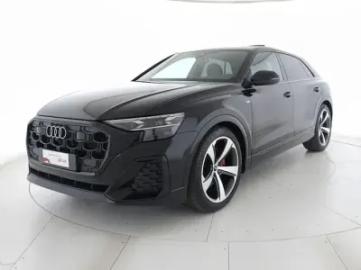 Nuova Audi Q8 S-Line 286 CV (210 kW) 2026 Nero mito metallizzato SUV