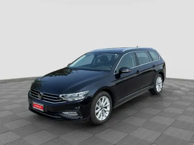 Usata VW Passat 150 CV (110 kW) 2023 Nero profondo Station wagon