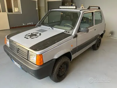 Käytetty Fiat Panda 4x4 Trekking 54 HP (39 kW) 2000 Harmaa Viistoperä