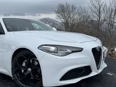 Käytetty Alfa Romeo Giulia Business 136 HP (100 kW) 2017 Sedan