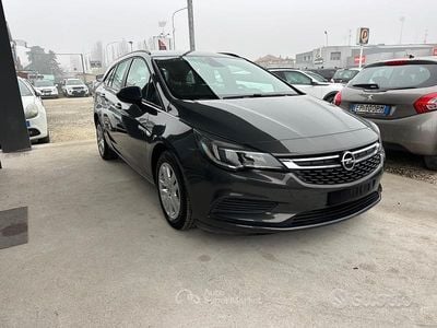 Usata Opel Astra 136 CV (100 kW) 2016 Grigio Station wagon