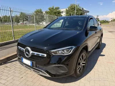 Usata Mercedes GLA200 190 CV (139 kW) 2021 Nero SUV