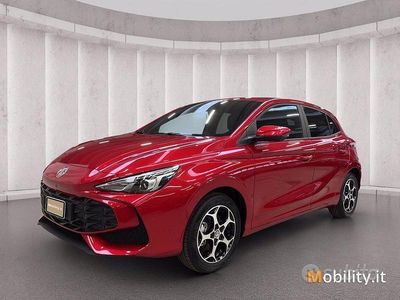 Usata MG MG3 Luxury 194 CV (142 kW) 2024 Rosso Utilitaria