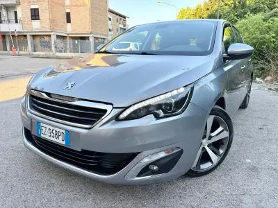 Usata Peugeot 308 120 CV (88 kW) 2015 Grigio Berlina