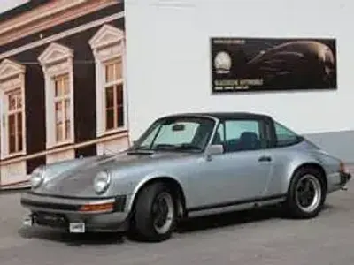 Usata Porsche 911SC 180 CV (132 kW) 1982 Grigio Cabrio