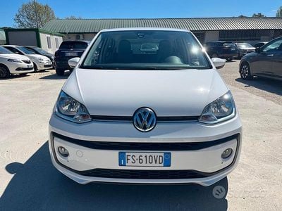 Begagnad VW up! Move 59 HK (43 kW) 2018 Vit Halvkombi