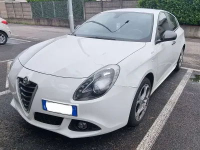 Usata Alfa Romeo Giulietta Sprint 105 CV (77 kW) 2015 Bianco Utilitaria
