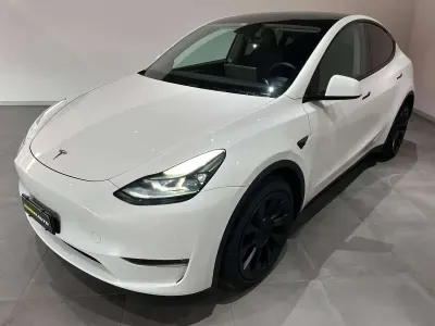 Usata Tesla Model Y 152 kW (208 CV) 2022 Bianco SUV