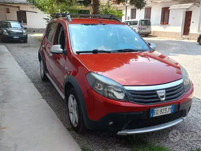 Usata Dacia Sandero Stepway 88 CV (64 kW) 2011 Rosso Berlina