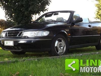 Saab 900