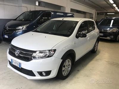 Gebraucht Dacia Sandero Lauréate 75 PS (55 kW) 2015 Grau Limousine