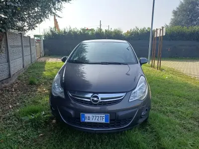 Usata Opel Corsa Sport 95 CV (69 kW) 2012 Grigio Utilitaria