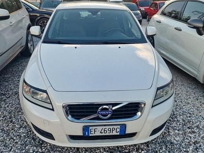 Usata Volvo V50 Momentum 136 CV (100 kW) 2010 Bianco Station wagon