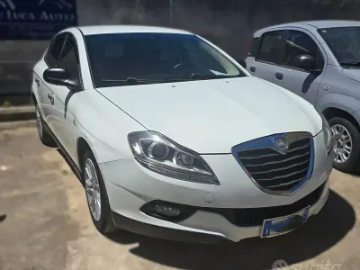 Usata Lancia Delta Gold 120 CV (88 kW) 2012 Bianco Utilitaria
