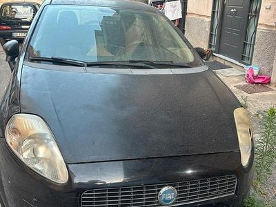 Usata Fiat Grande Punto 75 CV (55 kW) 2007 Nero Utilitaria