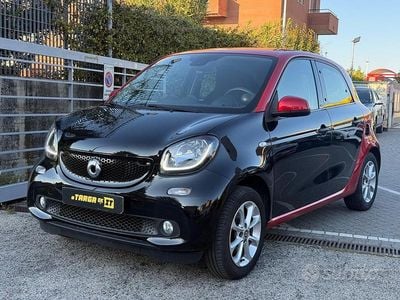 Begagnad Smart ForFour Passion 71 HK (52 kW) 2016 Svart Halvkombi