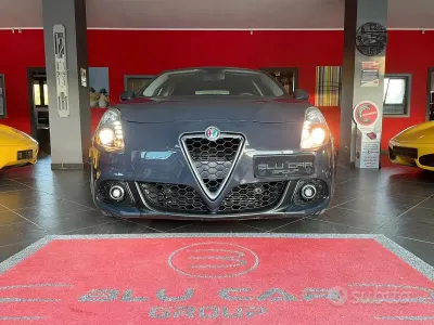 Usata Alfa Romeo Giulietta Super 120 CV (88 kW) 2018 Grigio Utilitaria
