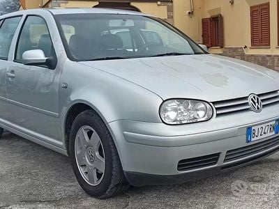 Begagnad VW Golf IV 115 HK (84 kW) 2000 Grå Sedan