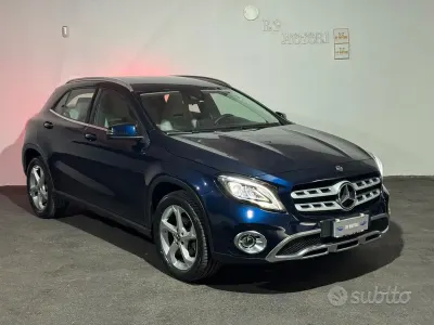Occasion Mercedes GLA180 Premium 109 ch (80 kW) 2018 Bleue SUV