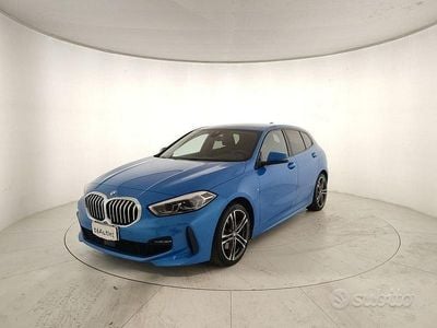 Begagnad BMW 118 M Sport 150 HK (110 kW) 2021 Blå Halvkombi
