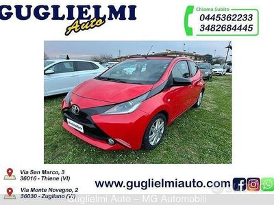 Usata Toyota Aygo X-wave 69 CV (50 kW) 2015 Rosso Utilitaria