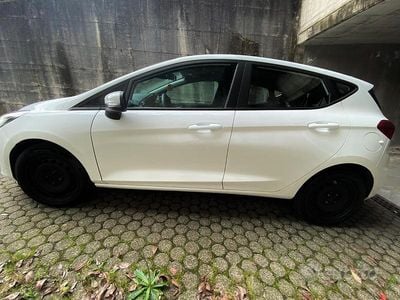 Usata Ford Fiesta 75 CV (55 kW) 2018 Bianco Utilitaria