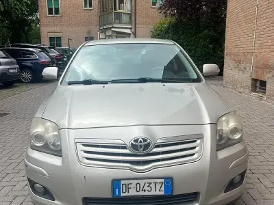 Käytetty Toyota Avensis 150 HP (110 kW) 2007 Sedan