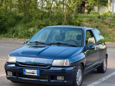 Usata Renault Clio 137 CV (100 kW) 1994 Utilitaria