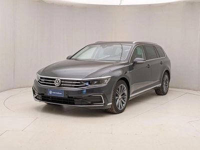 Usata VW Passat GTE 156 CV (114 kW) 2019 Grigio Station wagon