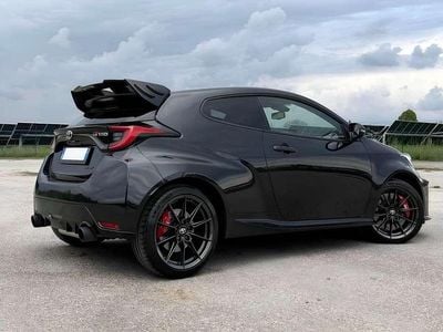 Usata Toyota Yaris 261 CV (191 kW) 2021 Nero Utilitaria