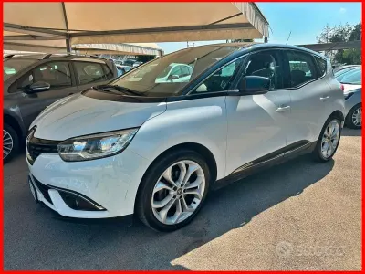 Usata Renault Scénic IV Initiale 120 CV (88 kW) 2019 Bianco Monovolume