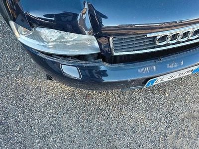 Usata Audi A4 130 CV (95 kW) 2005 Blu Station wagon