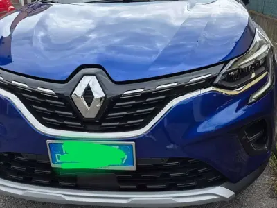 Usata Renault Captur Intens 101 CV (74 kW) 2023 Blu/azzurro SUV