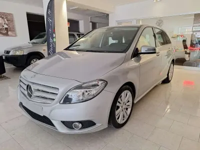 Usata Mercedes B180 Executive 109 CV (80 kW) 2013 Argento Utilitaria