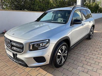 Usata Mercedes GLB200 150 CV (110 kW) 2021 Grigio SUV