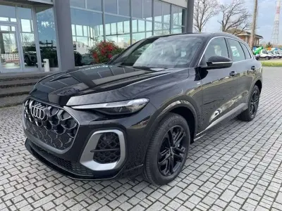 Nuova Audi Q5 S-Line 204 CV (150 kW) 2025 Nero mythos SUV