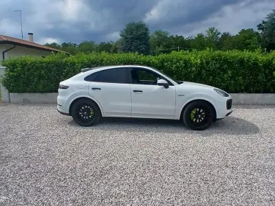 Usata Porsche Cayenne 305 CV (224 kW) 2023 SUV