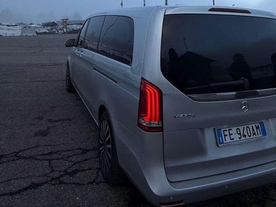 Usata Mercedes V250 Premium 190 CV (139 kW) 2016 Argento Monovolume