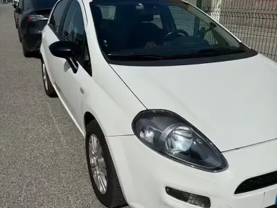 Usata Fiat Grande Punto 75 CV (55 kW) 2025 Bianco Utilitaria